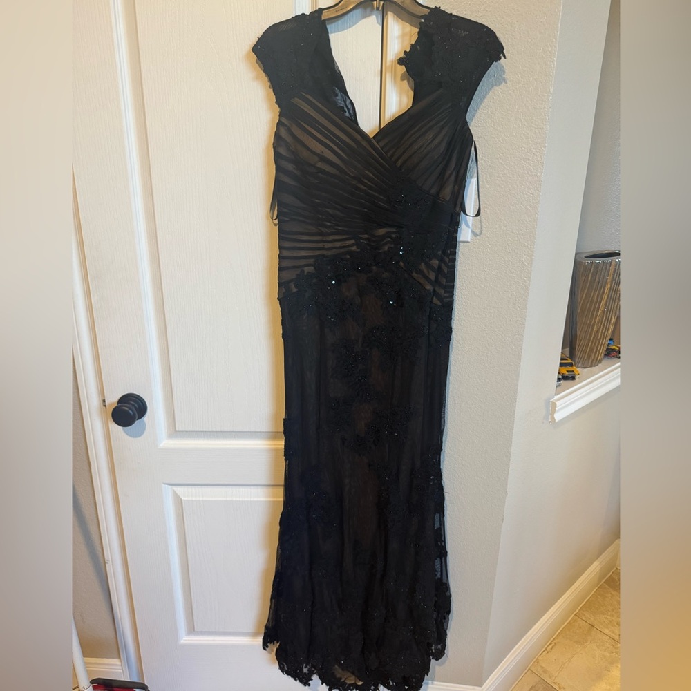 Elegant Black Evening Dress